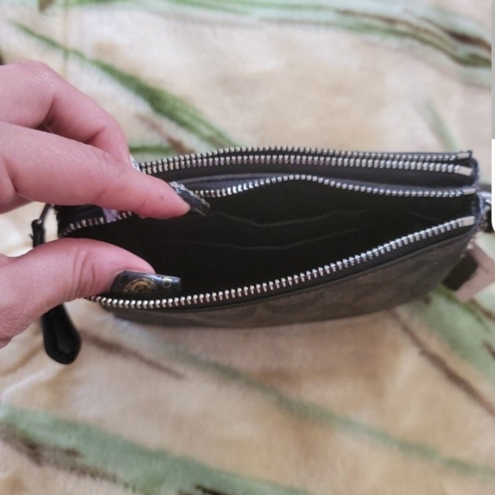Coach Wristlet - Picture 2 of 4